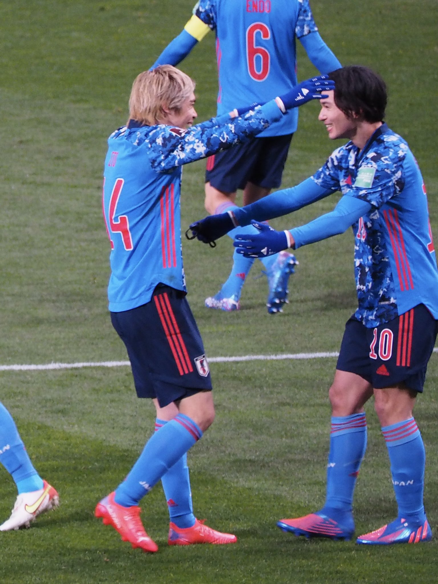 はるか ナイスゴール 南野拓実 伊東純也 T Co Lhnjnmx5oi Twitter