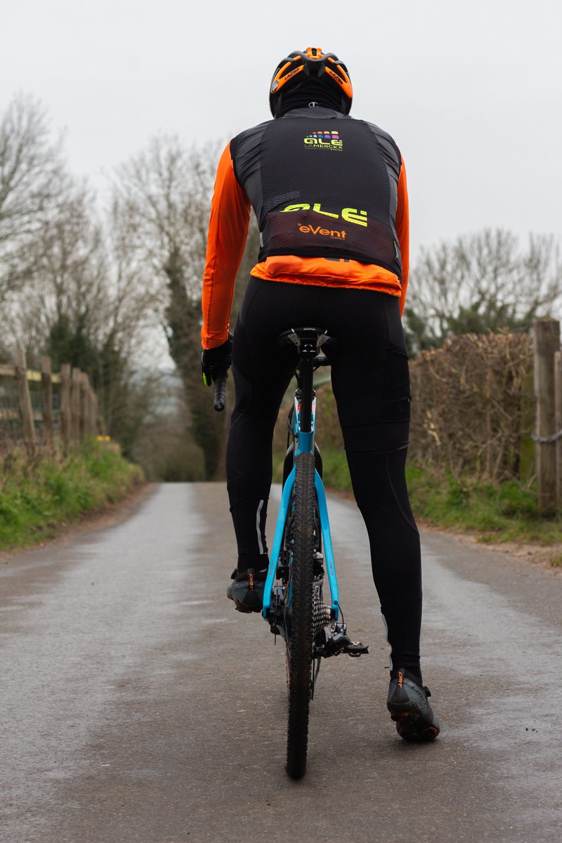 Inject a bit of colour into your winter riding with a custom MyCipo frame and bold Alé riding gear. 🙌🏼⁠
⁠
Get in touch to create your bespoke Cipollini frame and become an Alé stockist.