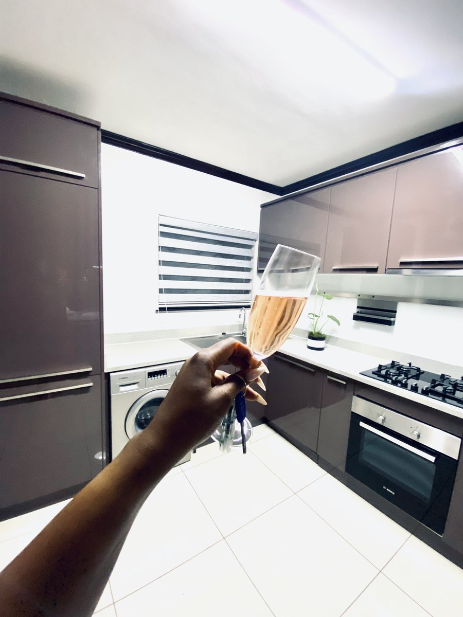 LeeraMthethwa's tweet photo. In the words of Brenda Fassie; indaba yam’istraight 🏠 https://t.co/n18mJFoFI3