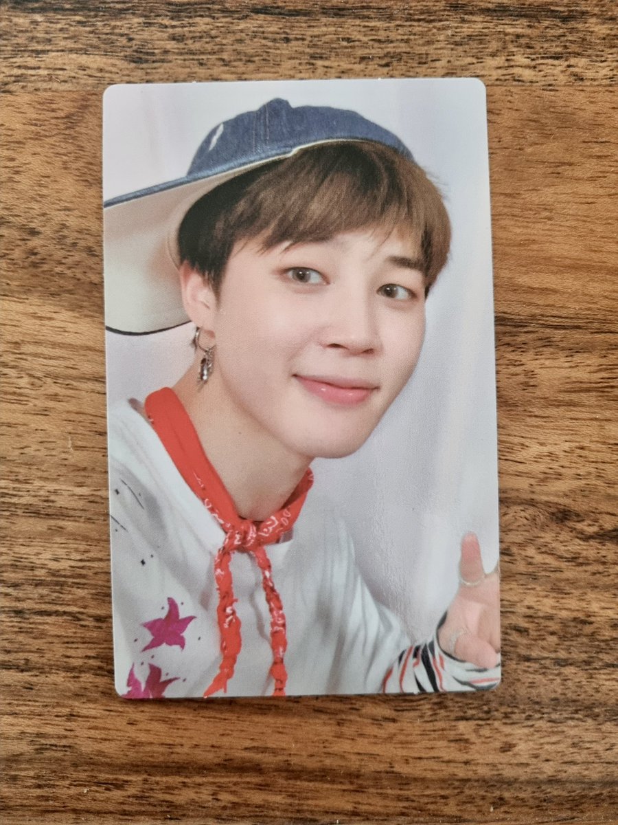 haruhobiqs's tweet photo. wts lfb bts ph only

jimin 5th muster dvd pc [9.5/10 condition, small manu defect]
j-hope winter package 21 pc [mint condition]

—sold as set
—onhand
—3.4k payo only

dm/mine to claim 💜🦋 https://t.co/pFKLXanR8q