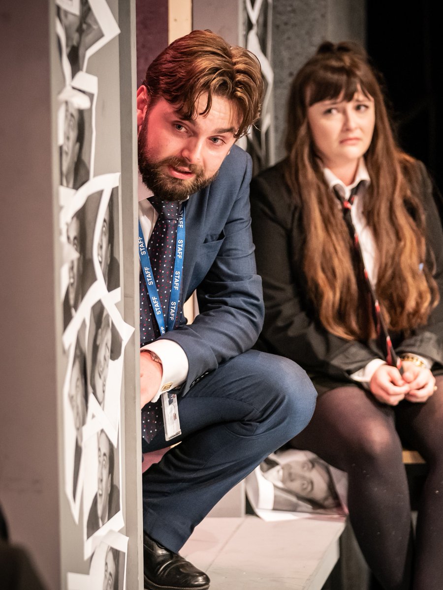 Counting down the hours till our rehearsed reading...
⌛️ 7:30pm.
🏫 Riverside Studios, Hammersmith.
Tickets available now ⬇️
riversidestudios.co.uk/see-and-do/a-l…
📷Marc Brenner