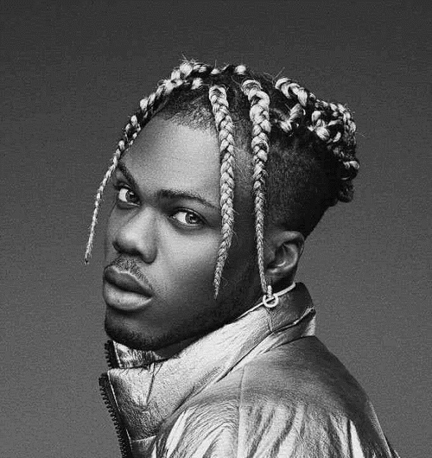 splashfm1067's tweet image. 📻The City Is Listening to 🎶🎶
#9jaTOP10 w/t @UzorTalks 
 ▶️Emiliana🎤 @ckay_yo 
 #Splashxtra 
©️🎧 @talklens 
Listen live via  splashfm1067.com
☎️Studio Line : 07044001067,08174441067