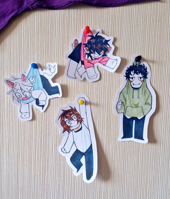ahora chii, arek, mati y myri están en mi pared 