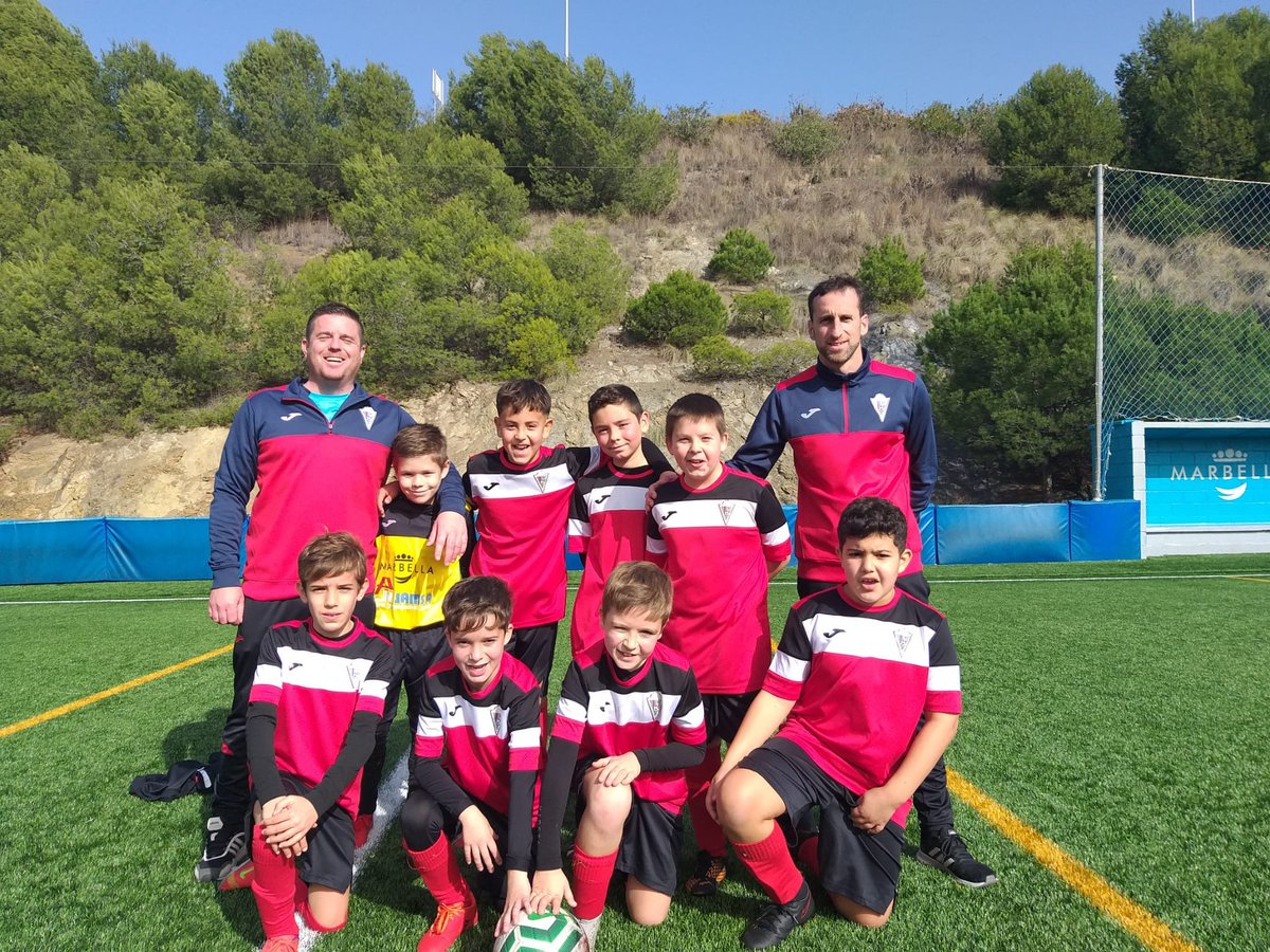 PabloPicasso_CF's tweet photo. ⚽ PARTIDO

🔢 A.D. PABLO PICASSO 1️⃣1️⃣ - 2️⃣ ESTEPONA
Nassim ⚽⚽⚽⚽
Wail ⚽⚽⚽⚽
Martin ⚽⚽
Alberto ⚽

🔴 #hemosvueltoymasfuertes ⚫ https://t.co/4m0LOm43YQ