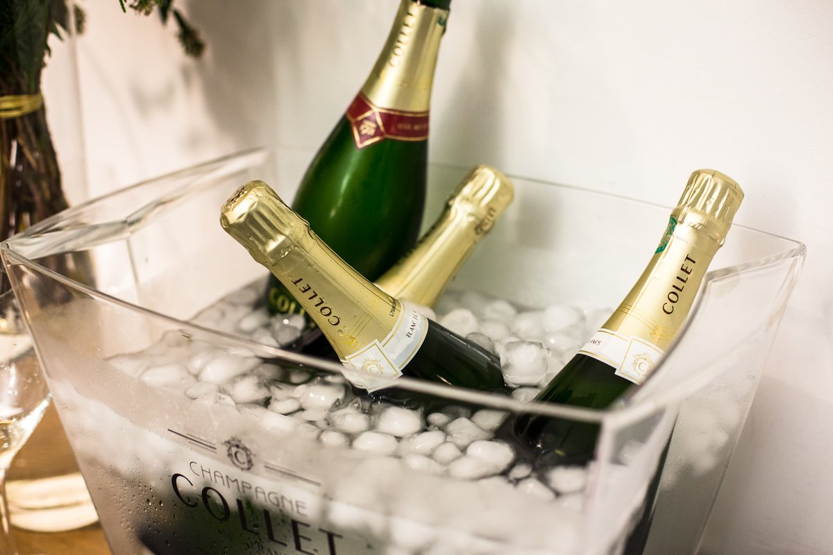 ChampagneCollet tweet media