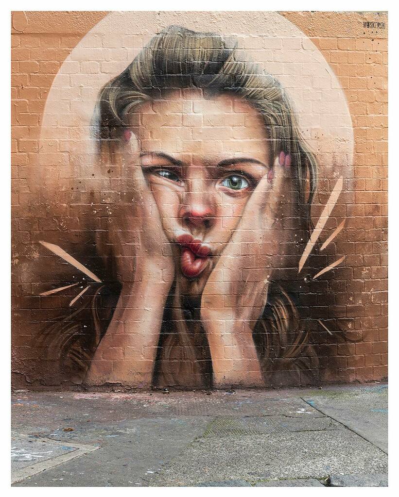 hookedblog's tweet photo. New mural work in Shoreditch, London by artist @woskerski titled ‘Overload’, swipe 👉 to see the detail:
. . . #streetart #graffiti #art #mural #portrait #londonstreetart #urbanart #urban_streetart #spraypaintart #instagraffiti #welovegraffiti #shored… https://t.co/fGN73fcRp2 https://t.co/QtKAdbghf9