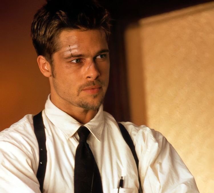 Brad pitt 1995. брэд питт плачет. детектив миллс семь. брэд питт семь. семь брэд питт.