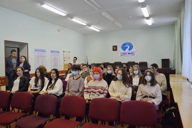 Учащиеся 10-11 классов МБОУ Школы 18 г.о. Самара приняли участие в квест-игре по праву, организованной на базе Международного Института Рынка.
#Школа18Самара