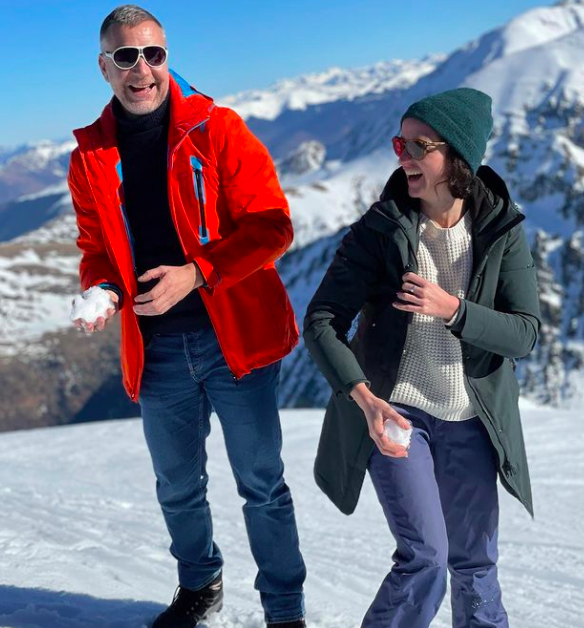 inter_presse's tweet photo. #Les4saisons de la @LaTacfi avec @mathieuvidard &
@CamCrosnier
L’étape 2 de ce tour des saisons se déroule au cœur des Pyrénées en hiver 🏔️
► Rendez-vous toute la semaine sur @franceinter !
@nrpyrenees @FB_BearnBigorre @Ville_Pau @BearnPyrenees @departement64 @cauterets65110 https://t.co/wdKujBKrUm