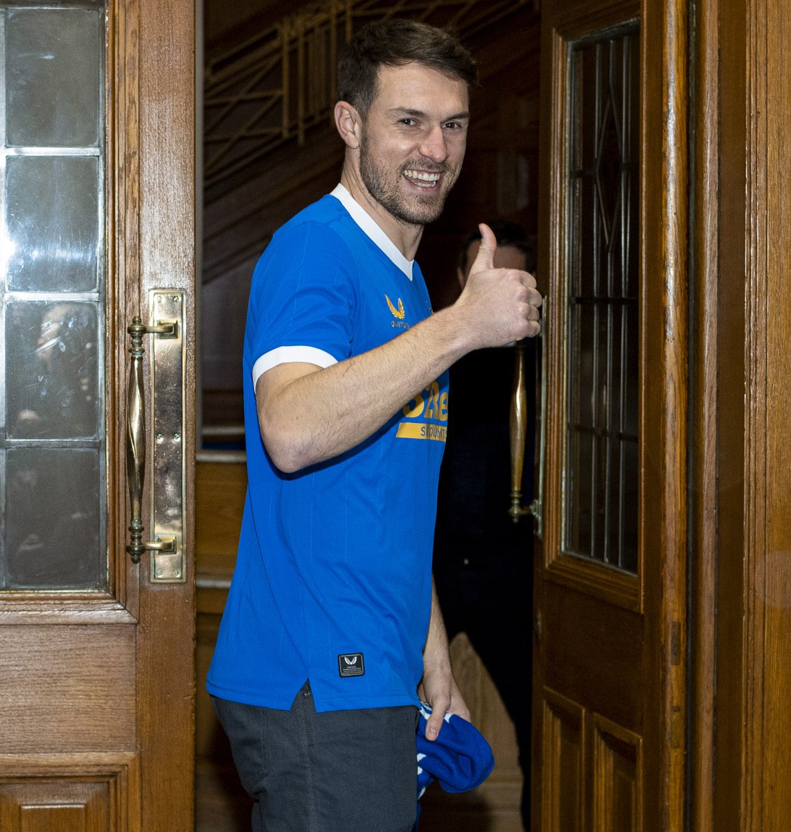 If Rangers beat Celtic tonight, we'll giveaway a brand new PlayStation 5 console + FIFA 22 to a lucky fan 😍

Simply RT this &amp; follow us to enter.👈

We'll pick the winner tomorrow 11AM UK Time. Good luck 🤞