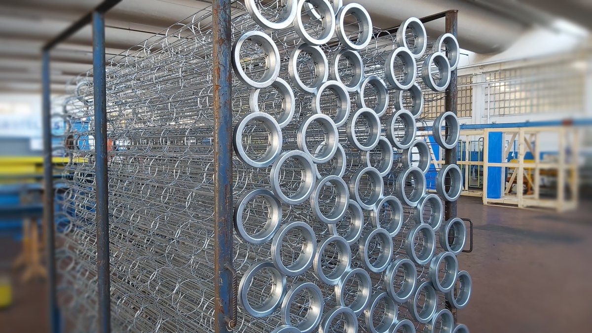 cleanairworld's tweet photo. Round shaped filter cages with our D collar with folded flange.

#cleanaireurope #filterbagcages #bagcages #dustcollectors #filterbags #baghouse https://t.co/wtp1weyYS9