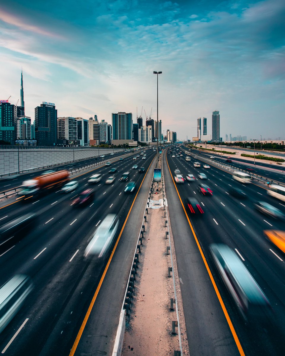 jade_vivero's tweet photo. Gm,
Hope everyone is having a lovely day.
 
Rush Hour -
Drive safely 🚙

#dubai #NFT #NFTs #NFTCommunity #NFTartist #nftcollector #nftphotography #NFTCollection https://t.co/vEAL90WbRG