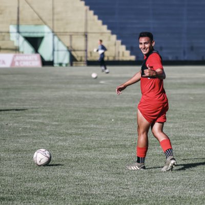 sebasbenitez00's tweet photo. #NuevaFotoDePerfil https://t.co/lpCK5pZFeN
