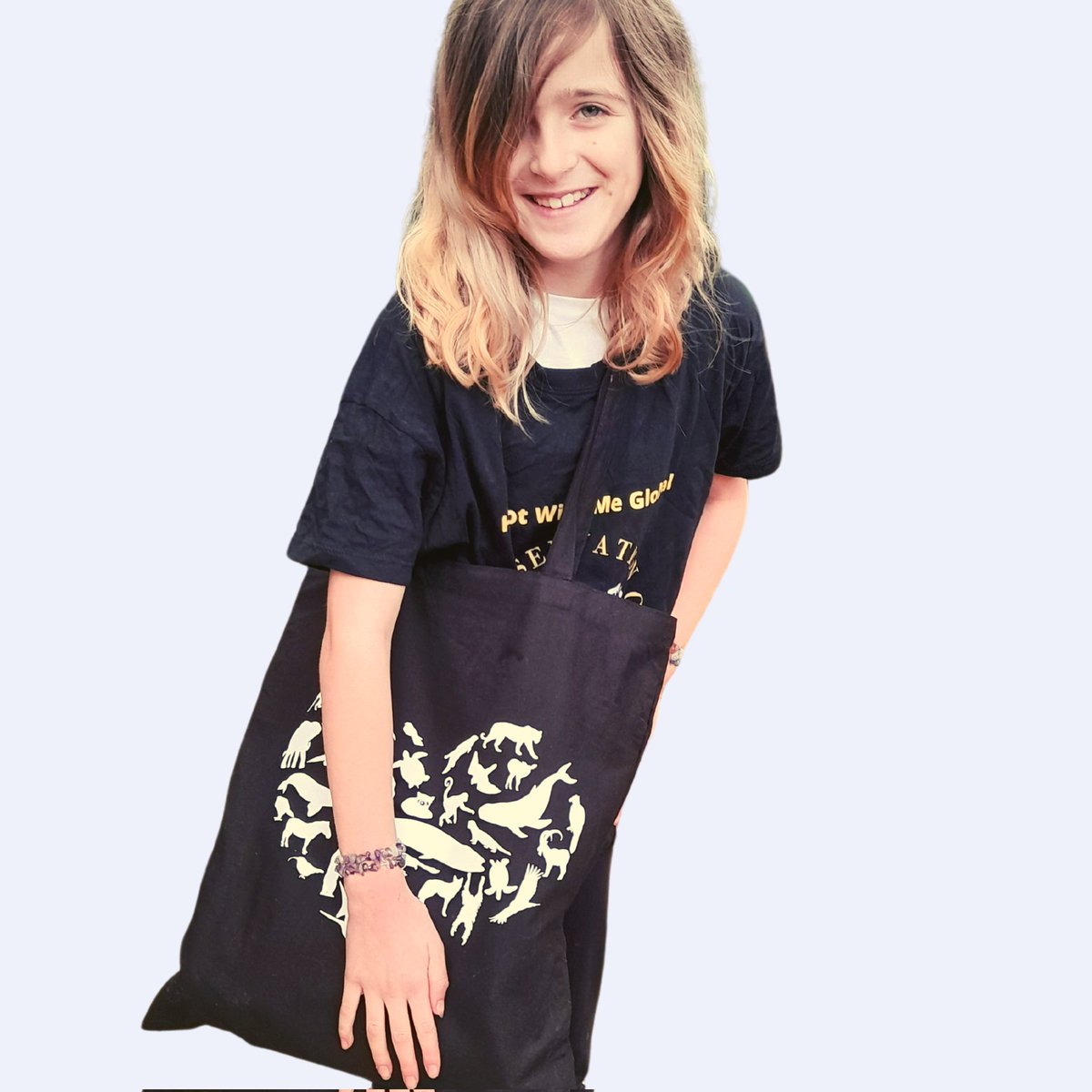 Hoot With Me Global Conservation Store - 100% #organic cotton  Bags! Here's Florence with a tote from our    #Love collection. Take a look here 
…-me-global-conservation.myshopify.com...