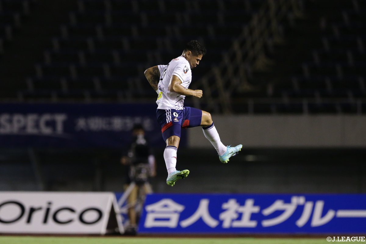 🎂HAPPY BIRTHDAY🎂 ￼ 本日2月3日は #横浜F・マリノス #レオセアラ