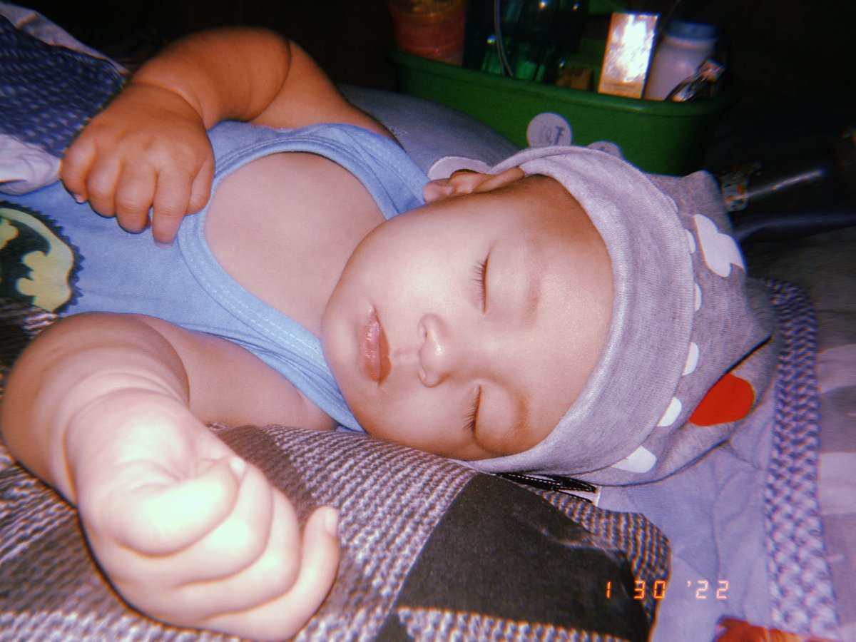 stephanienyra's tweet photo. 5 months na ning buchokoy namon ya oh HAHAHAHAHA joke² ko lang man to ang nickname sana mapatawad mo ako sa future cloudyboi ☁️ https://t.co/taqGii0xrk