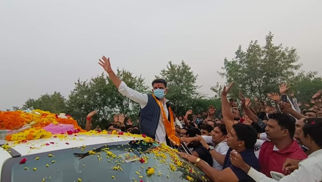 listenmonu's tweet photo. कल दिनांक 3 फरवरी को बुलन्दशहर  (उत्तर प्रदेश ) के चुनावी दौरे पर रहेंगे श्री सचिन पायलट जी ।।
@SachinPilot https://t.co/WwtEPJdhLq