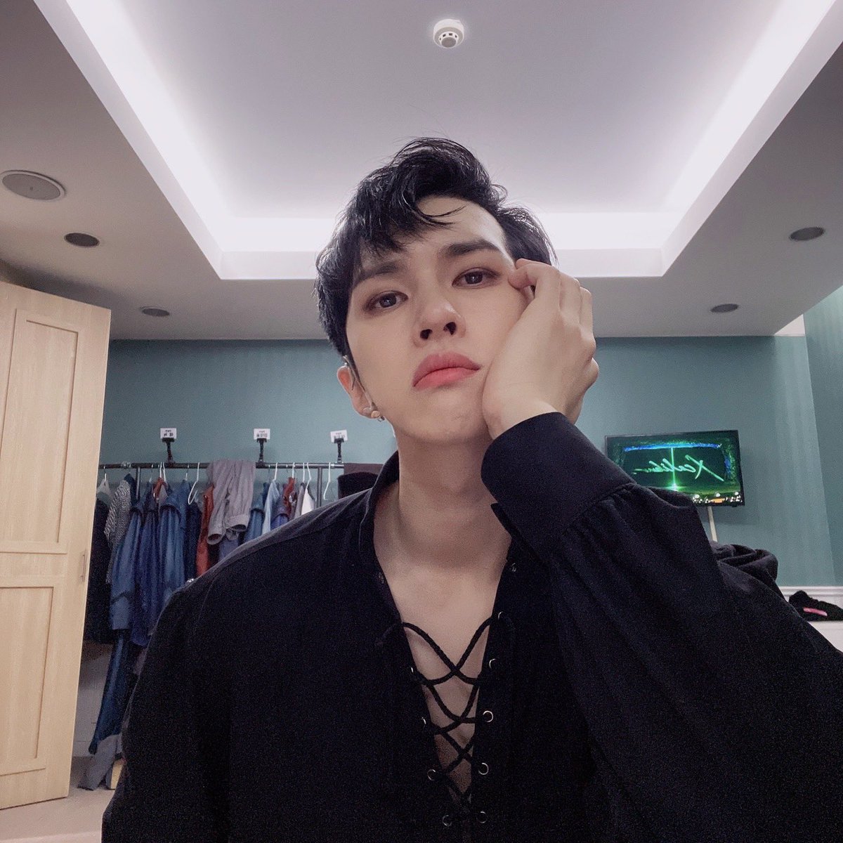 브이앱 짧게 가즈아!!오늘 2공 재환이 빠밤!!

#켄 #뵬뷫애기들 #빅스 #뮤지컬 #엑스칼리버 #이재환 #2공