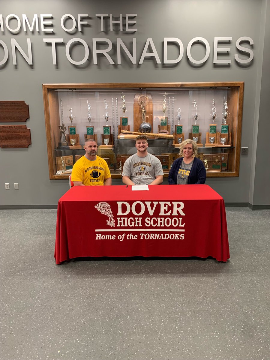 mattamy66's tweet image. So proud of this kid. All the hard work in the classroom, in the weight room, and on the field is paying off today. Go Battlers!!