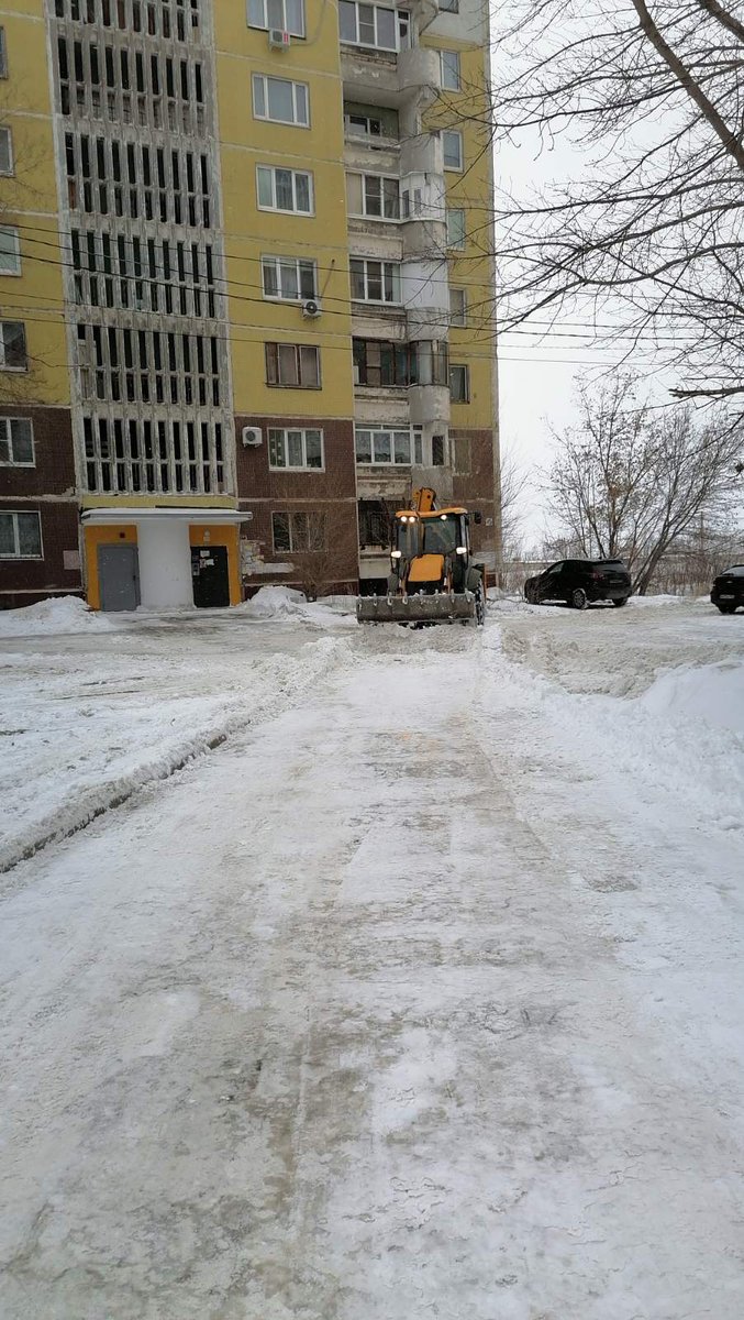 tac2606's tweet photo. Механизированная уборка снега во дворах управляющими компаниями: "Крепость", "Элитный район", "Волжский берег". Спасибо за работу.! @kuibadm @OOOUKKrePost @elite_raion @FD116Rss https://t.co/Wv1xKOB5nN