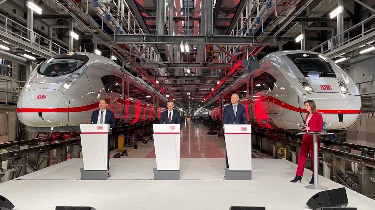 LeChouNews's tweet photo. Germany’s Brand New High-Speed Trains Come With Extra Legroom And Fax Machines In Every Carriage https://t.co/ffGAGqAYr5