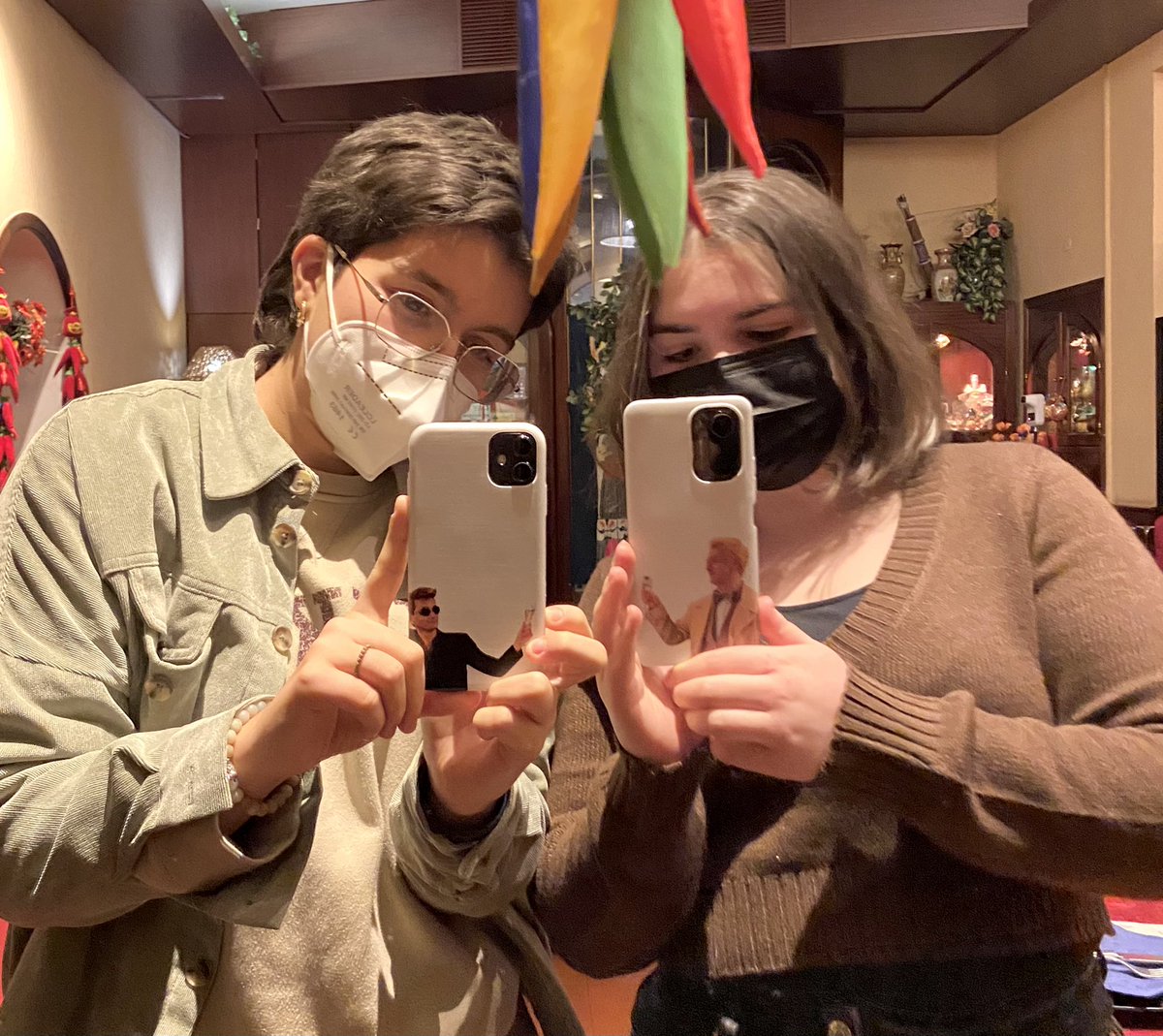 tipregoperfavor's tweet photo. Ineffable besties ✨
Me and @Grcmnlj 
@GoodOmensPrime @neilhimself #goodomens https://t.co/2rWMNx7smN