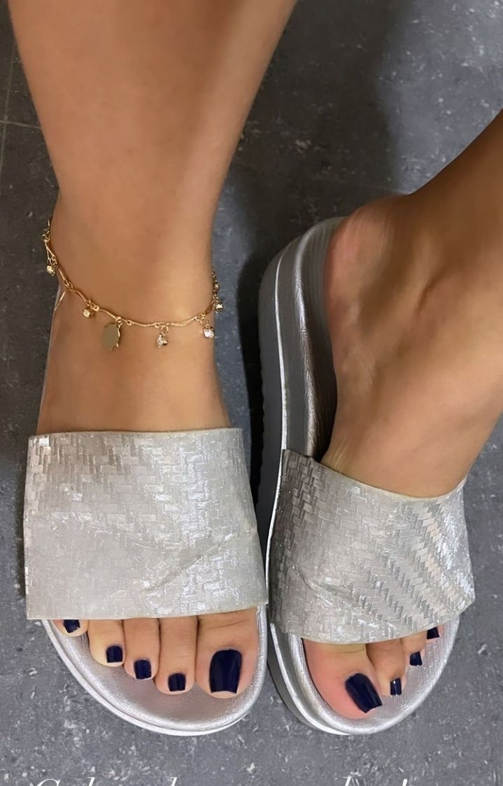 FeetLover 👠 tweet media