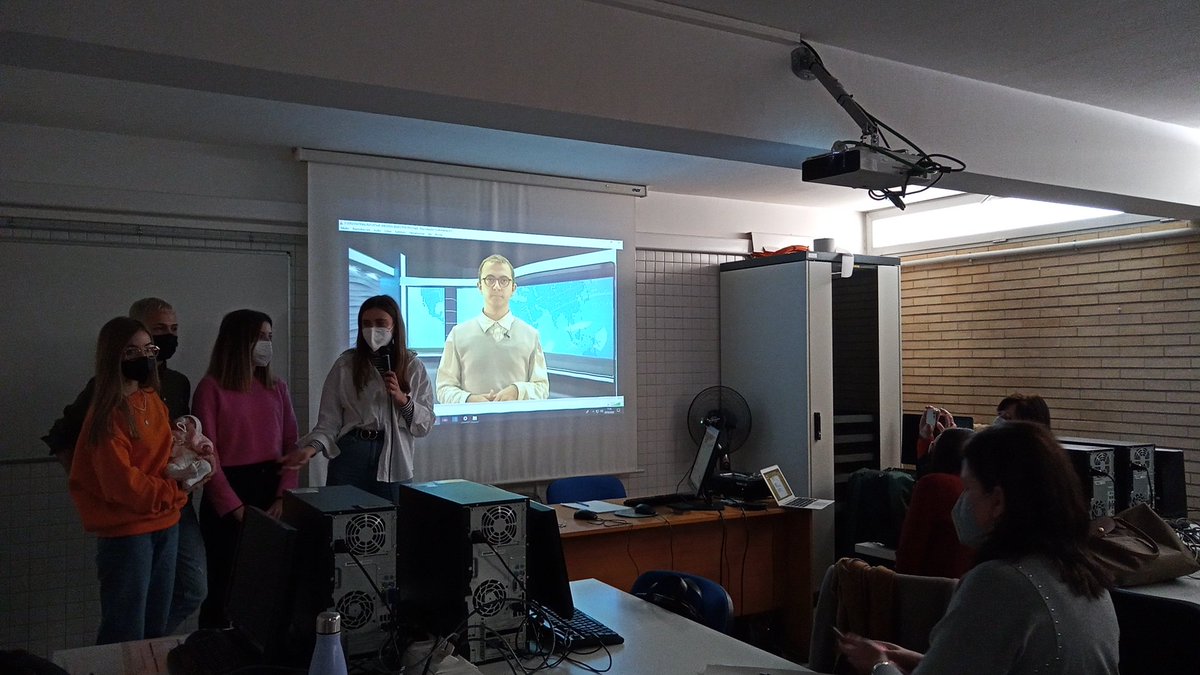 patriciagascon's tweet photo. Día de proyección de #Proycom enhorabuena por todo vuestro trabajo @cmartalazo @AnaMancho_ @MorteNadal 👏👏👏 https://t.co/KgkTj0JUtu