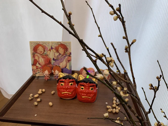 🌸👹👹🌸 