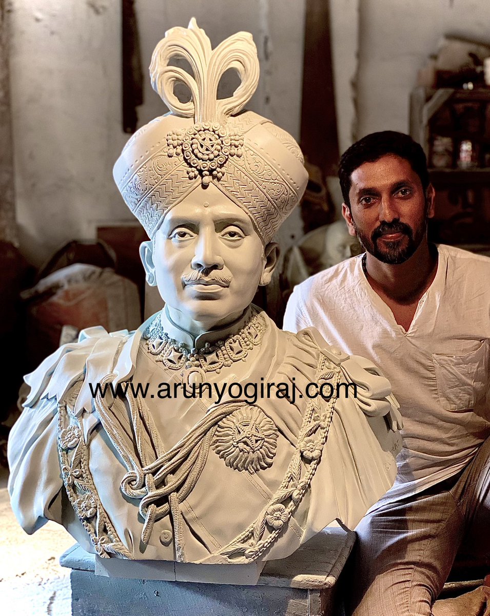 yogiraj_arun's tweet photo. Stone statue of Maharaja Sri Krishnaraja Wadiyar-IV …..A number of important institutions, industries were established during his reign and Bangalore took its first steps towards becoming the progressive city that it today. @MinOfCultureGoI @secycultureGOI https://t.co/eCxLlaijXu