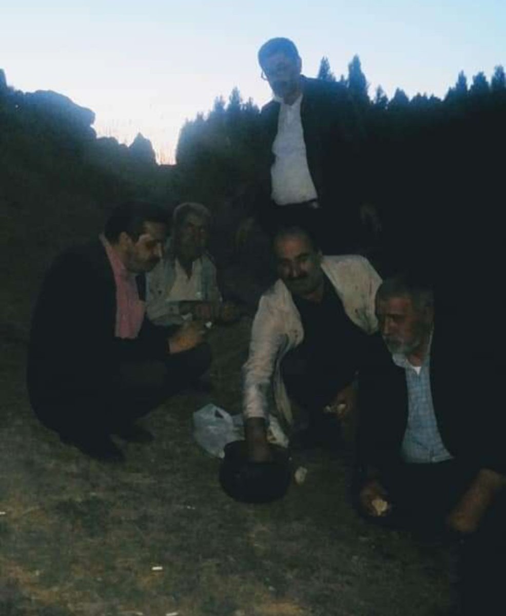 Kanireşin renkli simalarından biriydin  Xemê Çerkez. Bu fotoğrafı çekerken Kanireşin değerleri demiştim. Allah rahmetiyle muamele eylesin Sana. Nur içinde uyu.