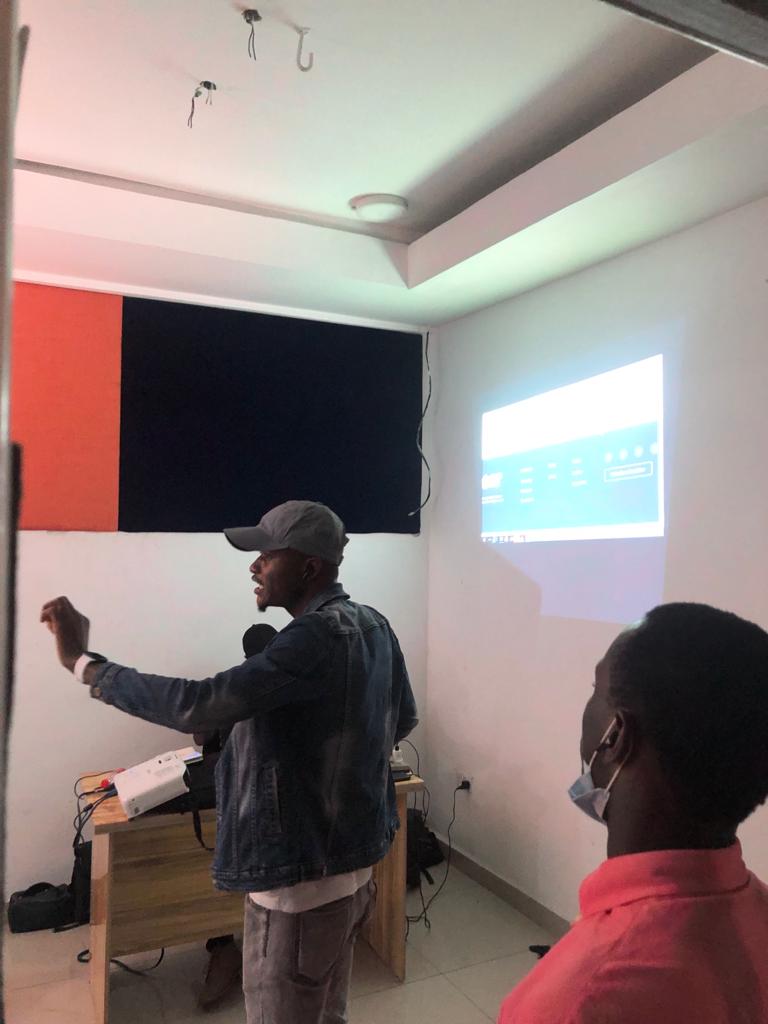 GudyOfficial's tweet photo. An amazing time with fellow Crypto Enthusiasts and a great moment to take them through the use case and unique offerings of @ShentuChain. #ShentuChain provides security insights and prevent attacks in real time.
#Shentu #Shentuchain #certik #CTK #guardiansoftheblockchain https://t.co/8sDi4noRo3