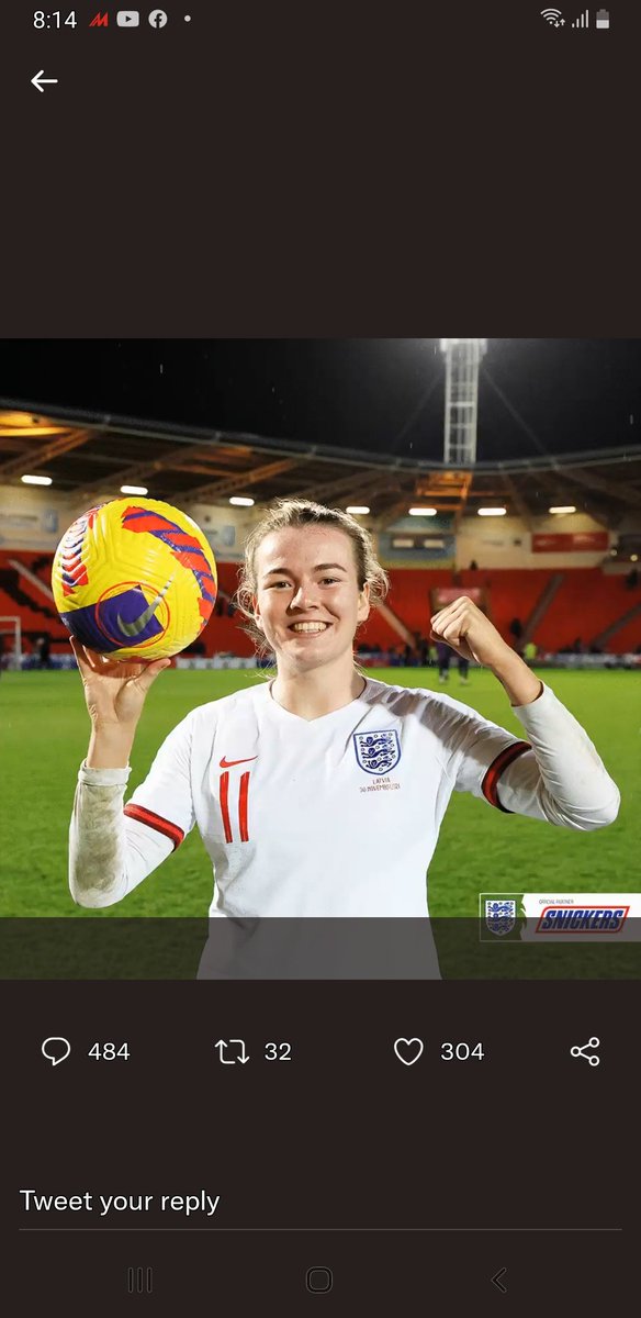 MackAlen4's tweet photo. @Lionesses @SNICKERSUK https://t.co/Vqgg5n4Jpz