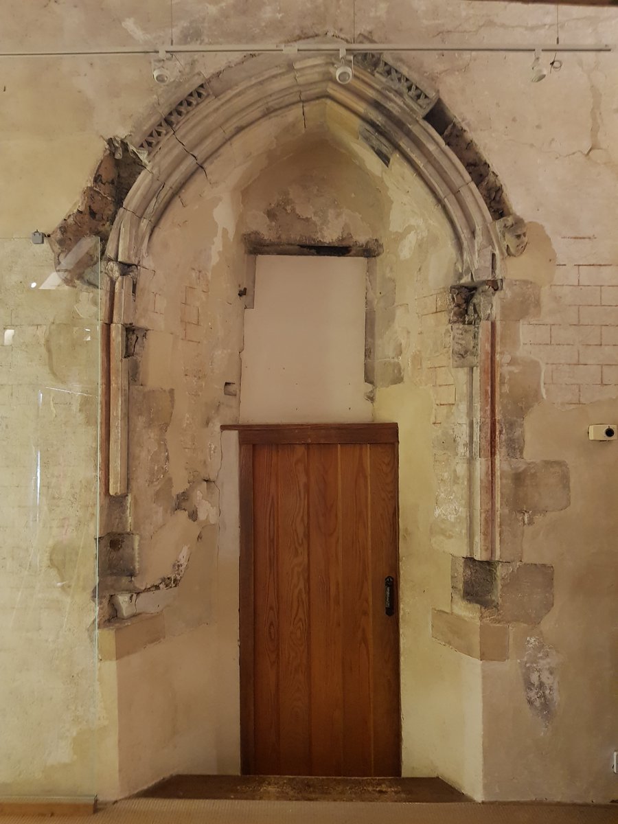 KingJohnsHouse's tweet photo. This #DogsTooth moulding can be found above what was an impressive #Window #AtoZofKJH #MedievalArchitecture. Visit us and find out more about our building's 800 years of continuous occupation and use. More #History, more #Heritage, @moreTestValley @Visit_Romsey @VisitTestValley https://t.co/MSYI0XJxK4