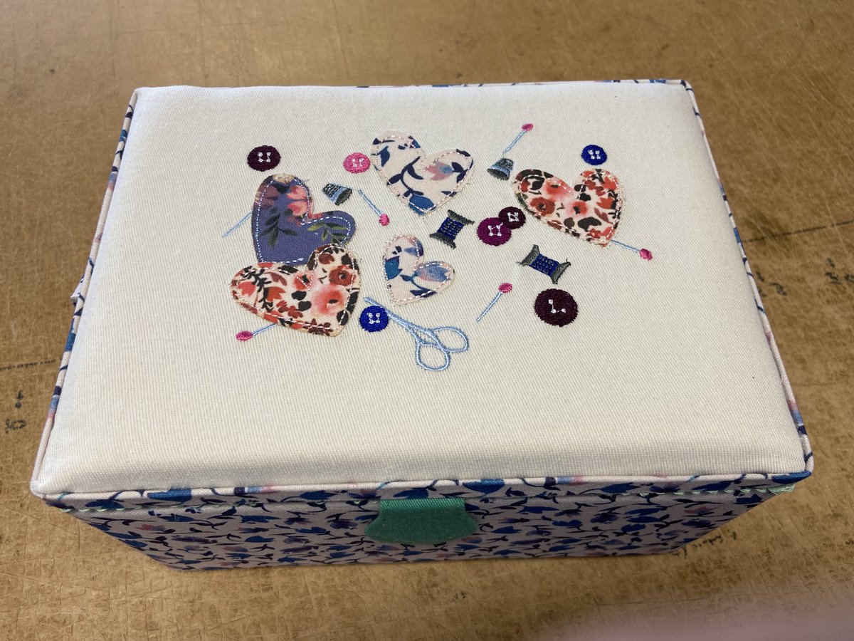 Valentine gift ideas ❤️ sewing-online.com 
#love #ValentinesDaygifts