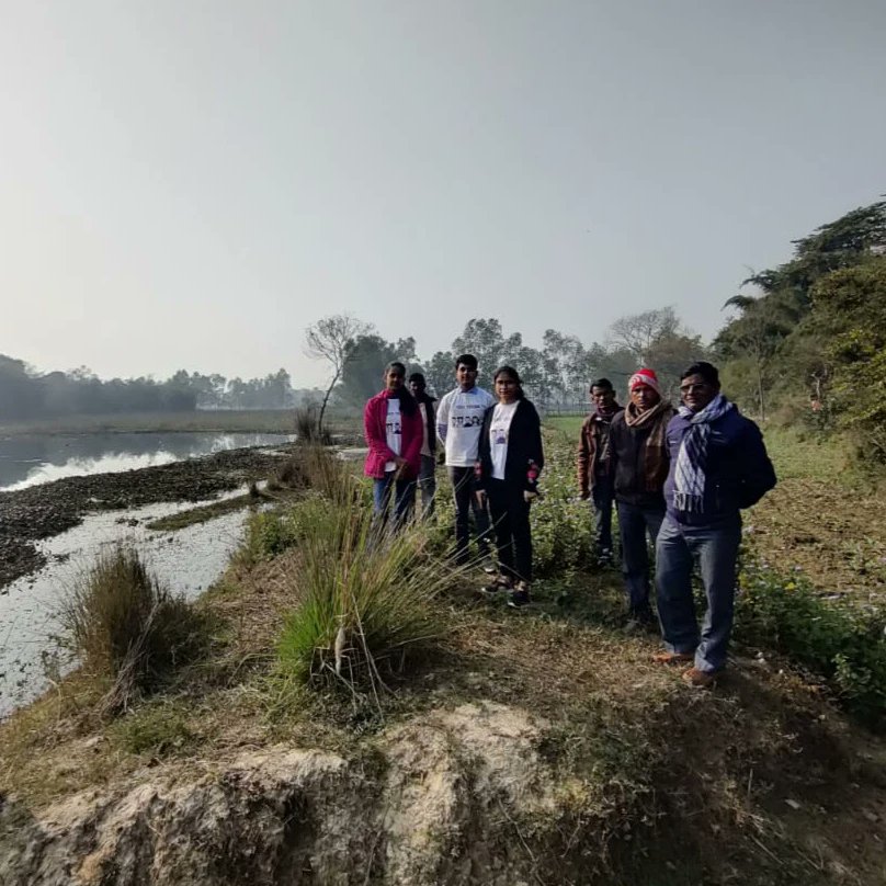 YuvaYoddha's tweet photo. Illegal encroachments &amp; industrialization accounted for loss of over 1/3 of #wetlands across India over past 4 decades, causing #habitat loss for #vulnerable #species like #Sarus

This #WetlandsDay we continued our #wetlandsconservation #Campaign in villages of #Ayodhya #India https://t.co/yJ6pknUdpU
