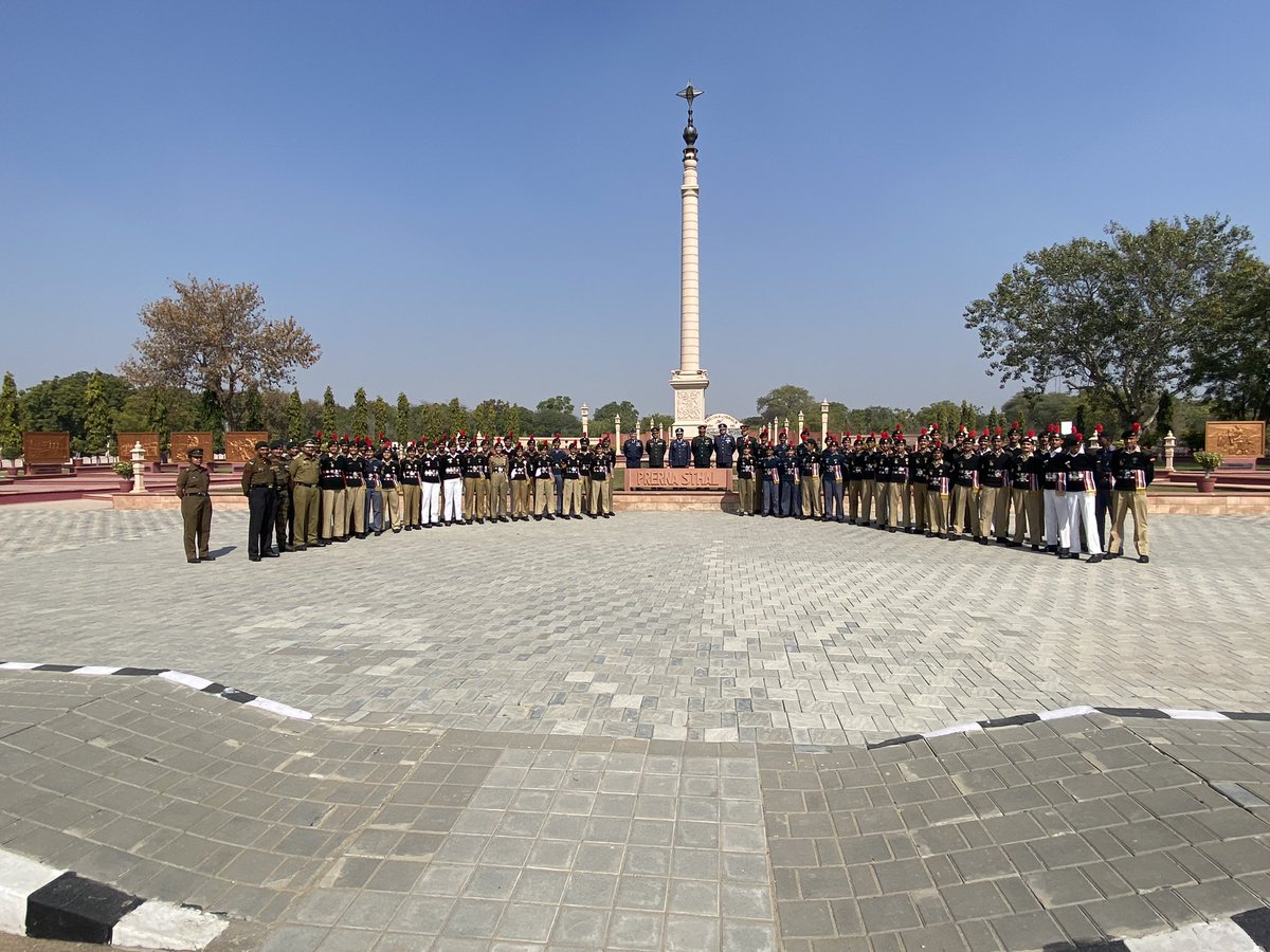 NCCDteRajasthan's tweet photo. @HQ_DG_NCC @NCC_alumni_assn @drajaykumar_ias #AmritMahotsav #NationalYouthFestival #RepublicDay #RepublicDay2022 Remarkable achievements of cadets from Raj directorate RDC 2022 contingent was well appreciated by GOC AREA today at Jaipur https://t.co/WN8iR1fG8y