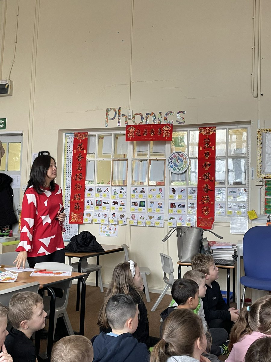 Happy Chinese New Year. We are so lucky in our school to have Mrs Shen to share first hand information with us. We enjoyed learning mandarin and singing songs together to celebrate. We’re busy making menus for our Chinese buffet later <a href="/CefnPrimary/">Cefn Fforest Primary</a>