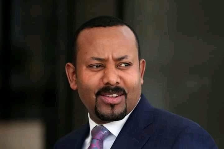 ዛሬ ተስፋ ሰንቀናል፤ነገ ተስፋችን እውን ይሆናል፤ከነገ ወዲያ ደግሞ እውን በሆነው ተስፋችን ላይ በኩራት እንረማመዳለን።
እኛ ኢትዮጵያውያን የአድዋ ልጆች ነን።ለማንኛውም ወራሪ ሀይል አንበረከክም።ሁሌም አሸናፊዎች ነን። 
ኢትዮጵያ ታሸንፋለች🇪🇹💪