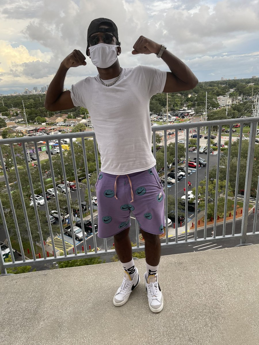 The_Adrian_junr's tweet photo. Slight flex💪🏾  me and my bro @PTBMJimmy gotta see Brady play in his last season ever🙏🏾 IN TAMPA🗣 #OffTheBucketList #PTBMFitness https://t.co/yC2rEZKgRa