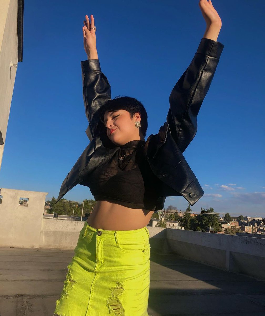 Jazmintet's tweet photo. https://t.co/fplzgL9SiL