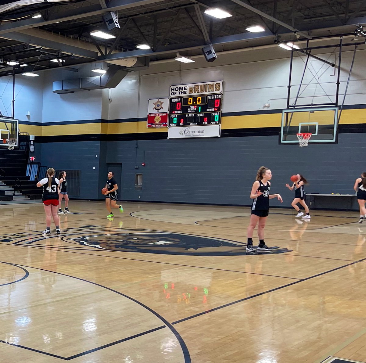 LF_Athletics's tweet photo. @LFLadyBruins WILL NOT be outworked, out coached, or outplayed #TomorrowIsComing #ChampionCulture #BetterThanEver #ForestFamily https://t.co/MVlYJwPPHR