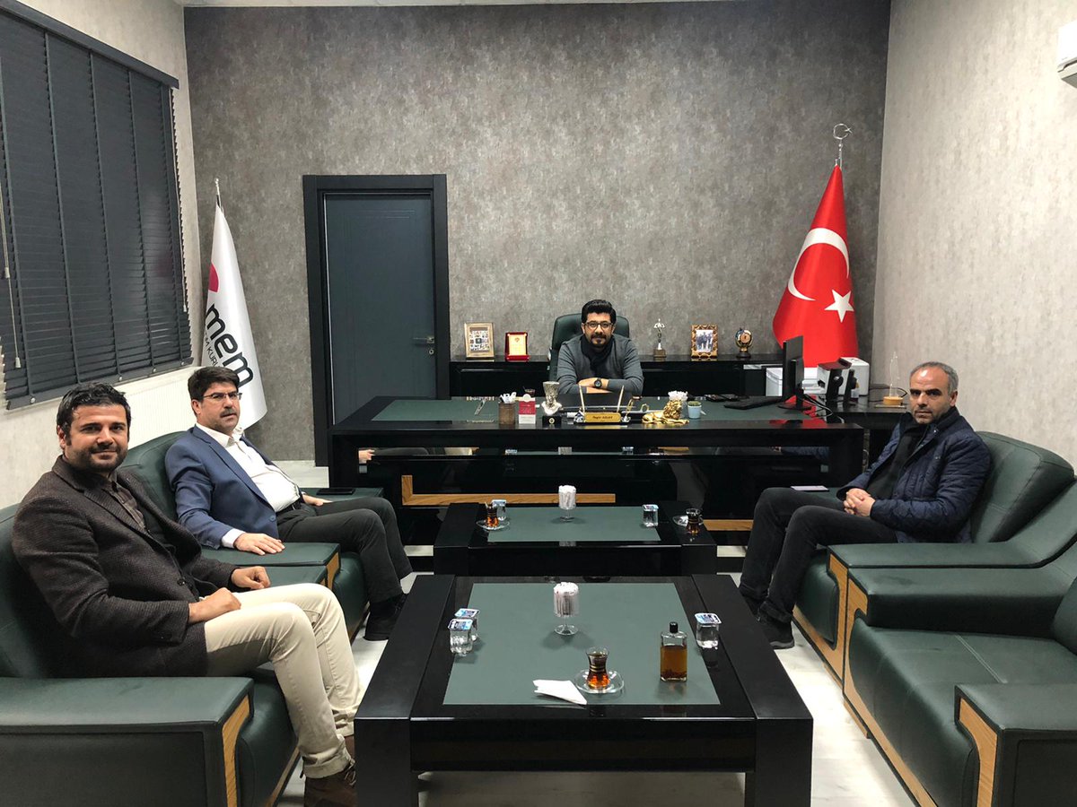 ibrahimcoskun63's tweet photo. MEM Eğitim Kurumları Yönetim Kurulu Başkanı Özgür Aslan ve Okul Müdürü Mehmet Büyükfırat hocalarımızı ziyaret ettik.Eğitimi ve özelde Şanlıurfa'nın eğitimini konuştuk.Çalışmalarında başarılar diliyorum.@_aliyalcin_ https://t.co/1VRvXoath5