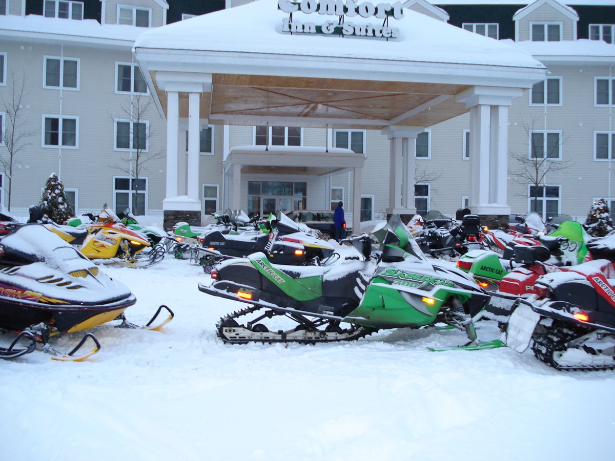 The VAST Trails are open and ready for you to ride.  Check out everything that is open at vtvast.org.  Make sure to ask about our special VAST rates and get ready for fun.  #snowmobiling #vermont #thinksnow