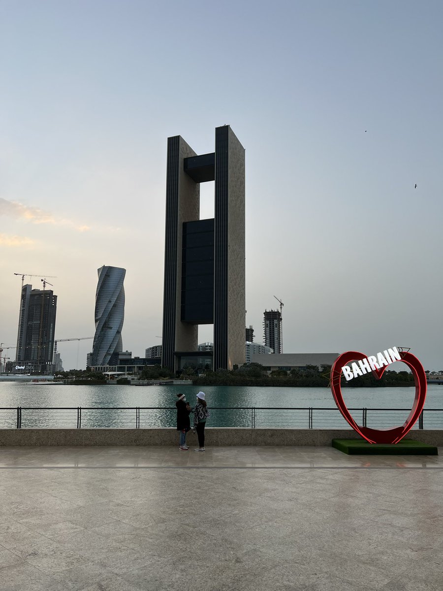 rest606's tweet photo. اذ لك نية تسافر للبحرين 🇧🇭 
لازم تشوف هالثريد 🌞
احفظه بالمفضلة ❤️
 #البحرين   #ثريد https://t.co/rRTKY9359p