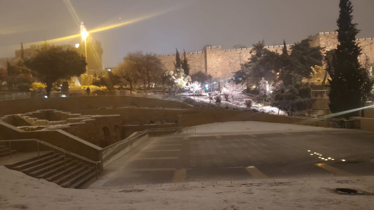 JerusalemFdn's tweet photo. Last week, Jerusalem was covered with a blanket of snow, giving an extra dimension of serenity and beauty to Teddy Park in the Mitchell Parks &amp; Gardens ❄️☃️

#Jerusalem #Winter #Snow #TeddyPark #Cold https://t.co/INtlpLRxjl