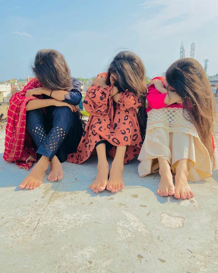 Cp__princess's tweet photo. #Suno___🥰
मेरी 👭
प्यारी बहनों👯👭
@P42489824R
@Joshi_RJ_
@AvantikA_2
अहमियत #आपकी क्या है..बता न��ीं सकते #रिश्ता क्या है आपसे #समझा नहीं सकते💋
💝💝
आप #हमारे लिये इतने #खास हो अगर आप #उदास हो तो हम #मुस्कुरा नहीं सकते😘 https://t.co/IRtgW0ohpM