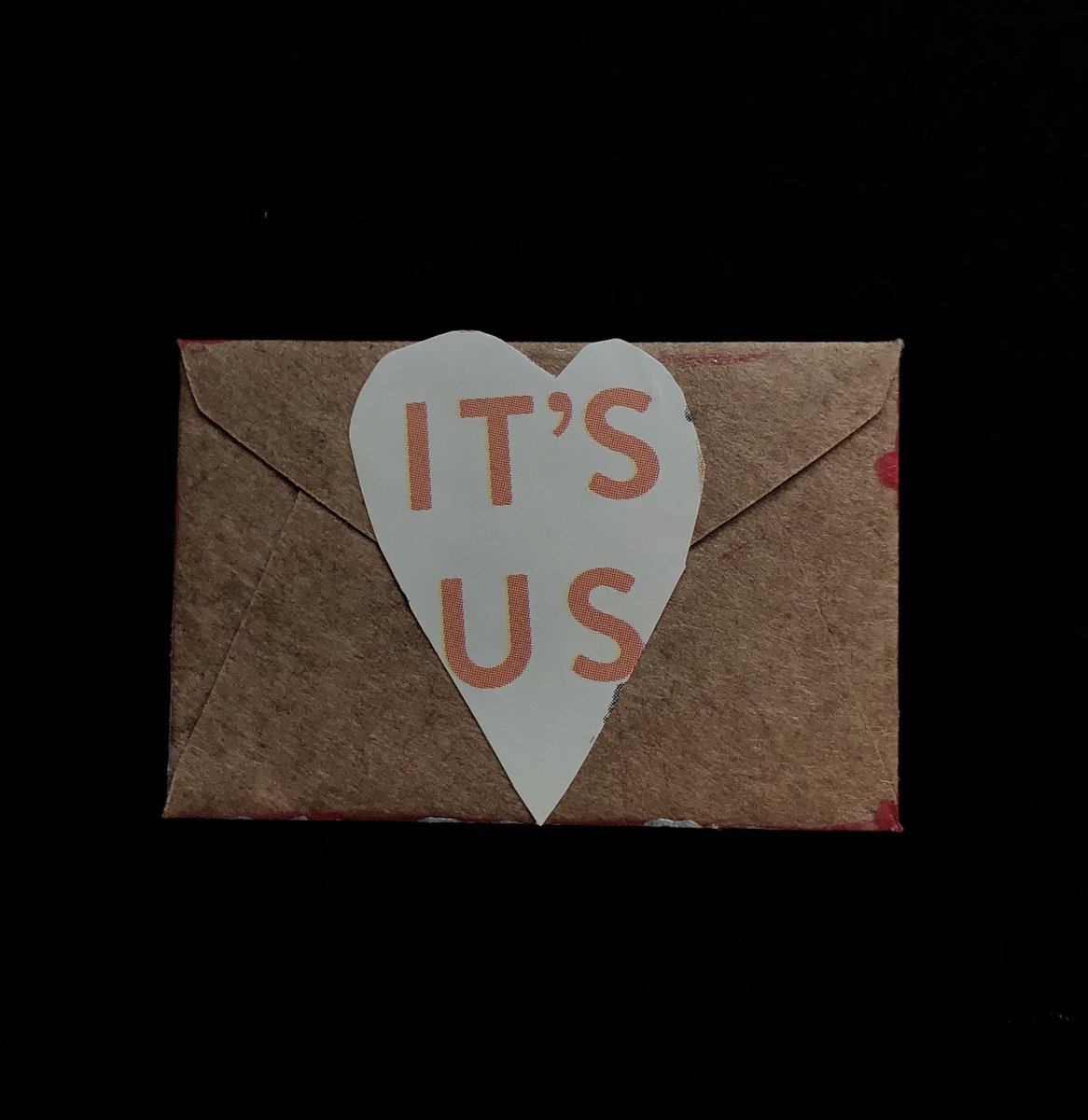 vvafooi's tweet photo. OH BECKY… WHEN I TELL YOU,
YOU ✨MADE✨ MY DAY :’)

+The ₜᵢₙᵧ envelope!!! (can’t open it yet since I didn’t read the book.. which is frustrating because it’s SO cute and I can’t wait..) https://t.co/6r3Iy0kq1B