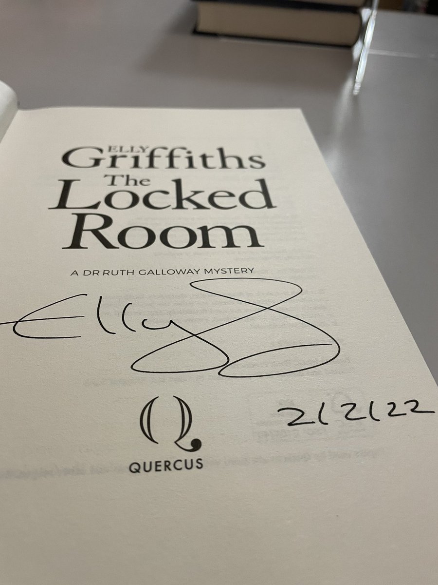 Elly Griffiths (@ellygriffiths) on Twitter photo Lovely to sign copies of The Locked Room <a href="/GoldsboroBooks/">Goldsboro Books</a> today. Great date to sign too š Lovely to sign copies of The Locked Room <a href="/GoldsboroBooks/">Goldsboro Books</a> today. Great date to sign too š