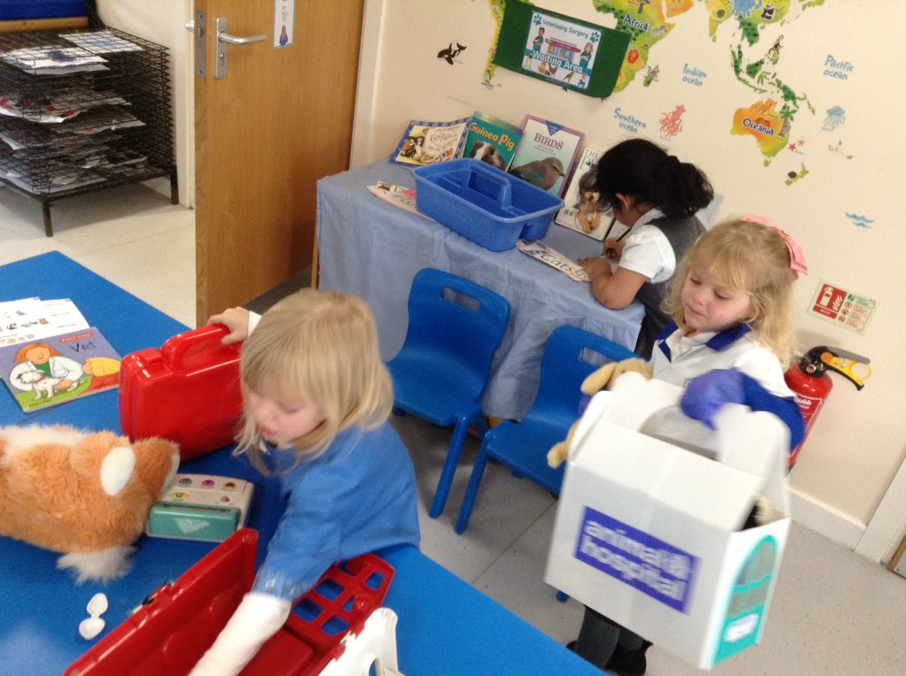 latimerprimary's tweet image. #EYFSEAD Children having fun in our role play areas. Plenty of time to practise their #EYFSCL speaking and listening skills and #EYFSPSED social skills. Your imaginations are definitely growing! Well done.  #EYFSWriting and #EYFSMaths hidden too!